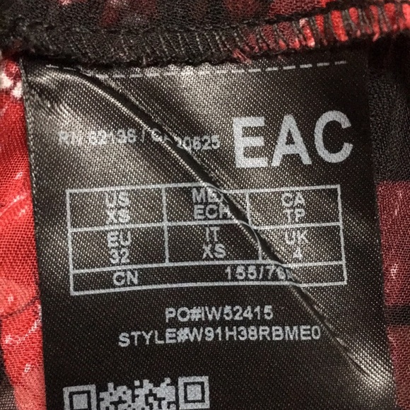 Guess Beautiful sheer long sleeve blouse. Size XS - Picture 8 of 9